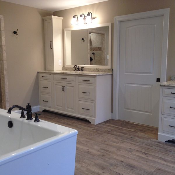 Custom Bathroom | Meyer Home Sales