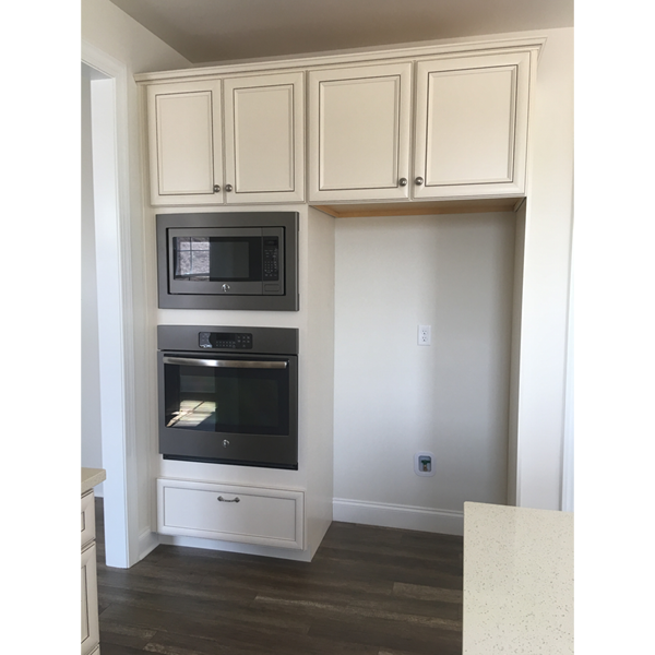 Kitchen Cabinets | Meyer Home Sales