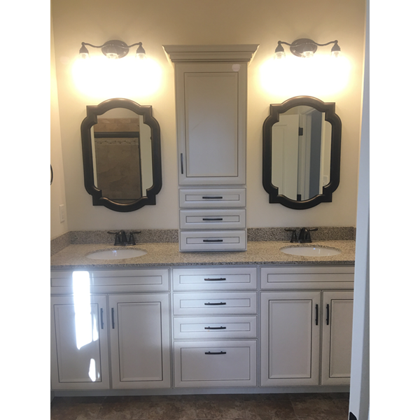 The Sarah Bathroom | Meyer Home Sales